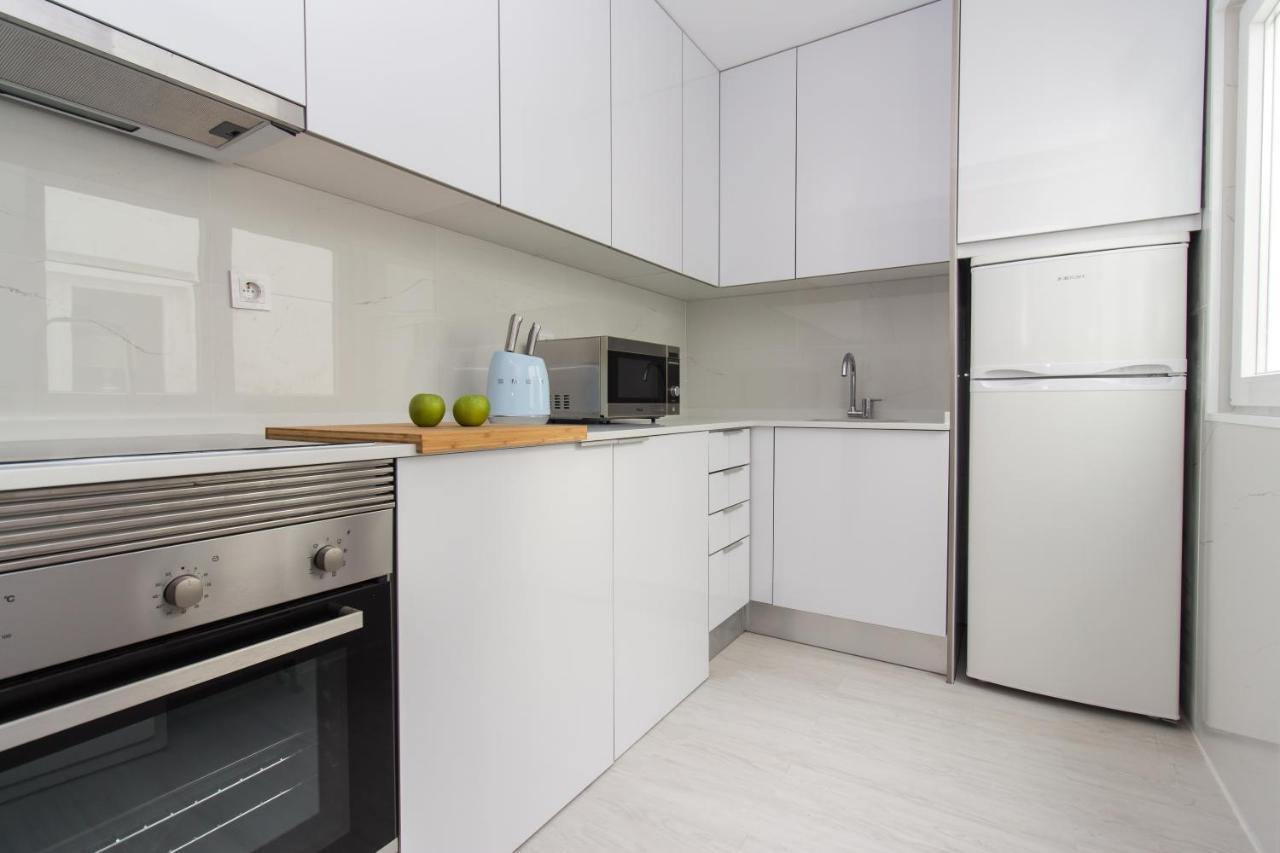 Beach And Mountain Apartment Lisboa / ססימברה מראה חיצוני תמונה